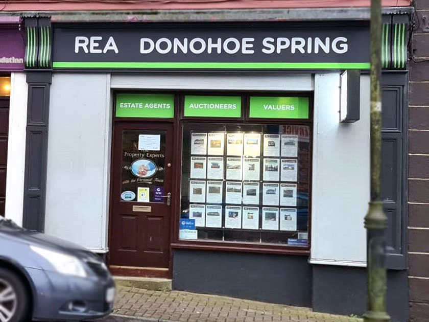REA Donohoe Spring (Carrigallen) Logo